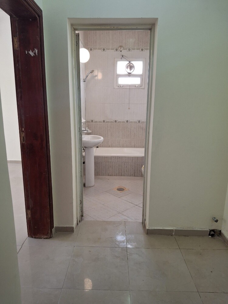 wide flat in Ain Khaled no comision - 5