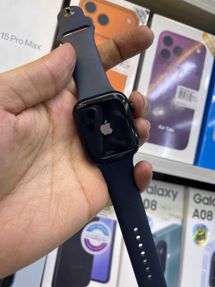 Apple watch series 8  - 2