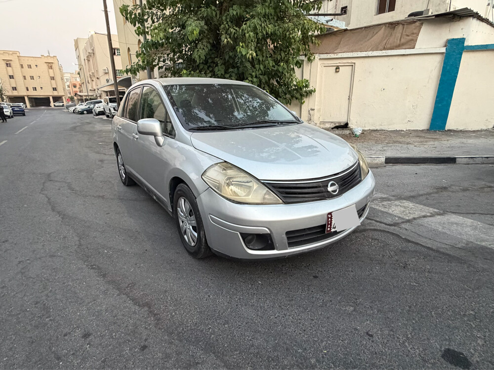 Nissan Tiida 2011 - 2