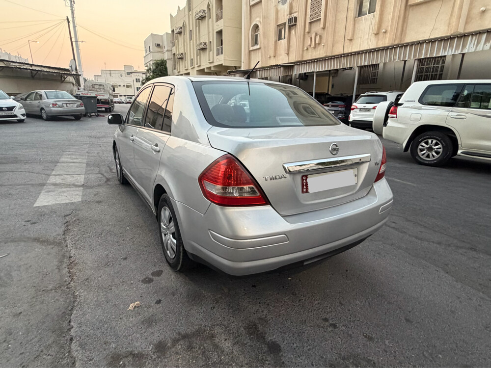 Nissan Tiida 2011 - 7
