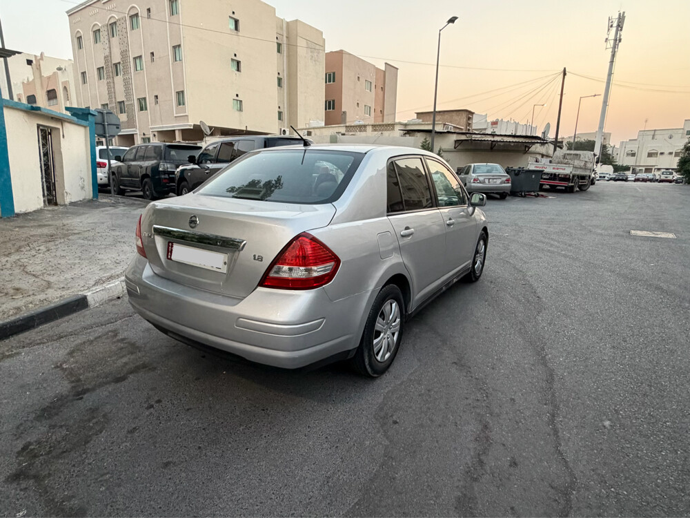 Nissan Tiida 2011 - 6