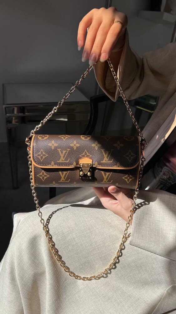 Louis Vuitton Pochette Camille - 4