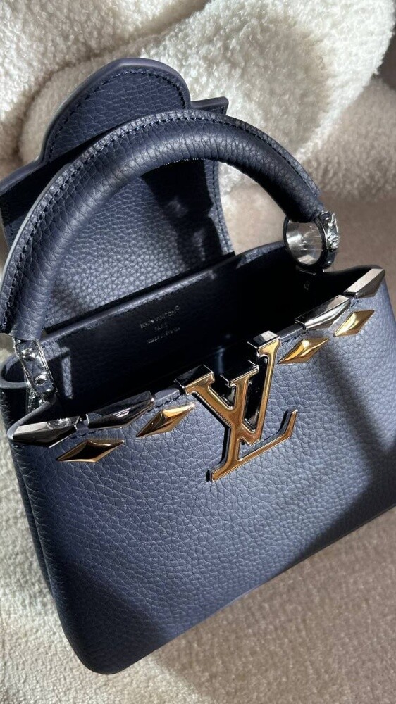 Louis Vuitton Capucines Mini Navy - 9