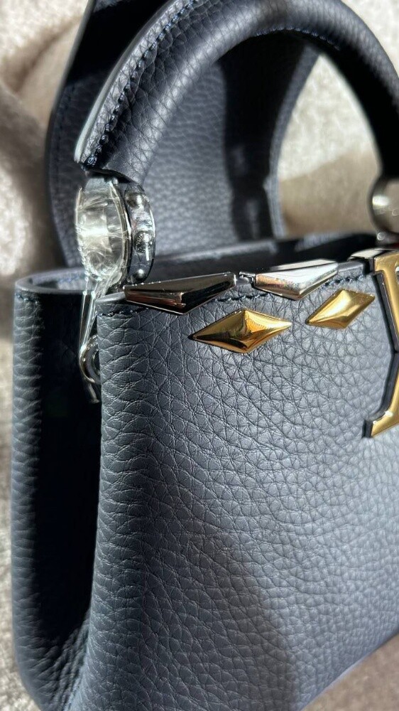 Louis Vuitton Capucines Mini Navy - 8