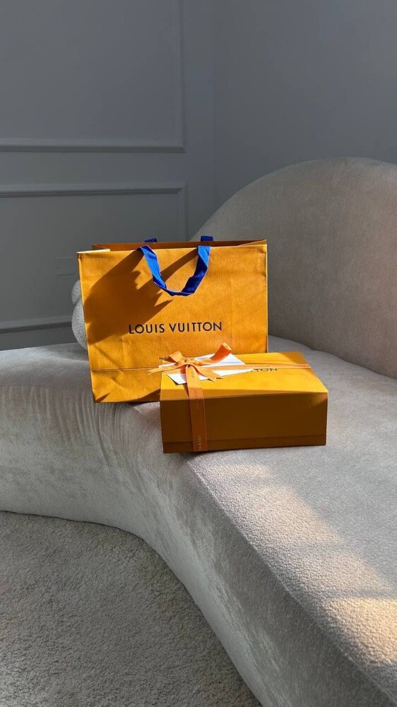 Louis Vuitton Capucines Mini Navy - 10