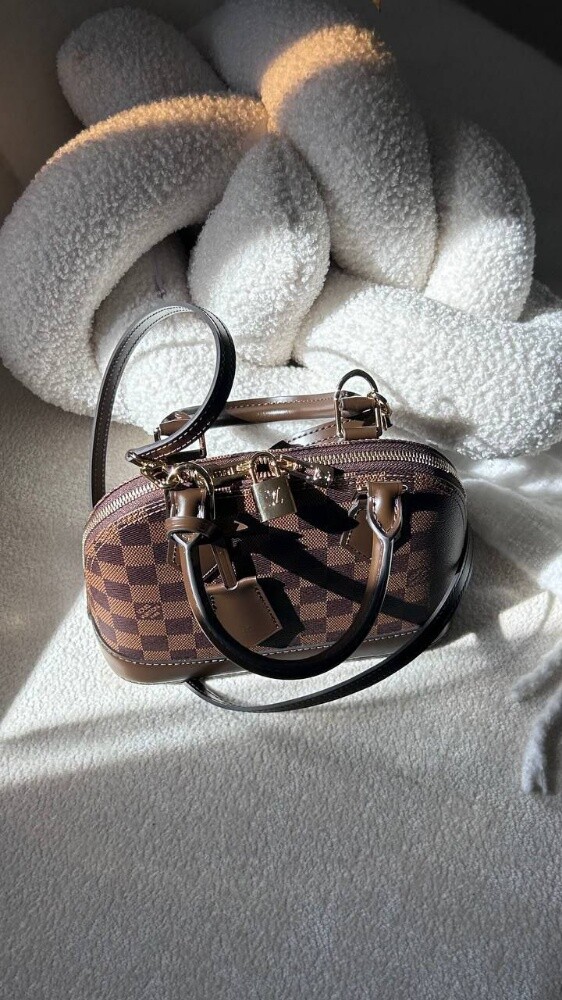 Louis Vuitton Alma BB - 8