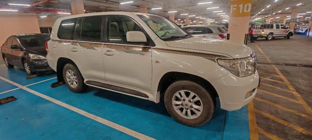لاندكروزر 2009 - 12