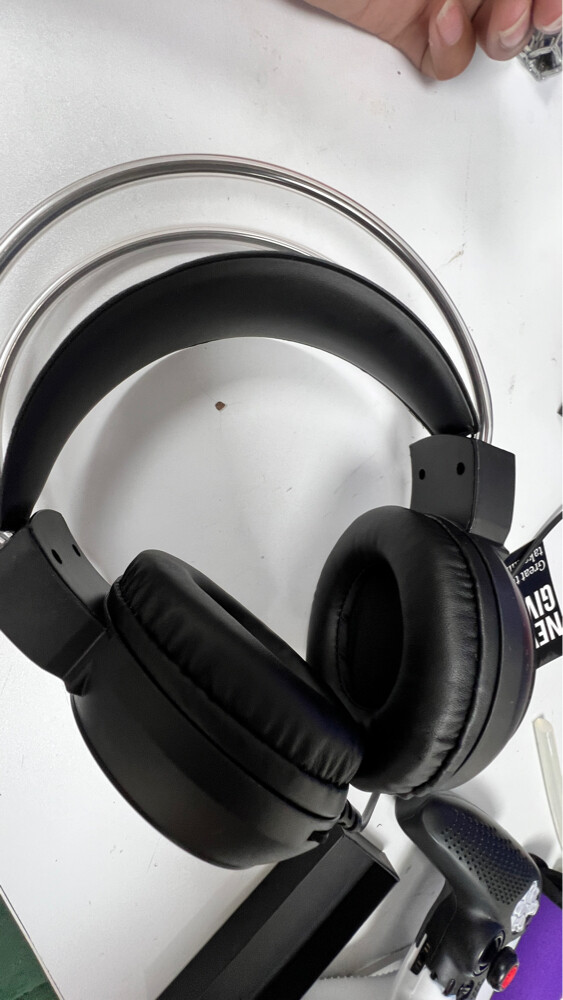Gaming headset - 6