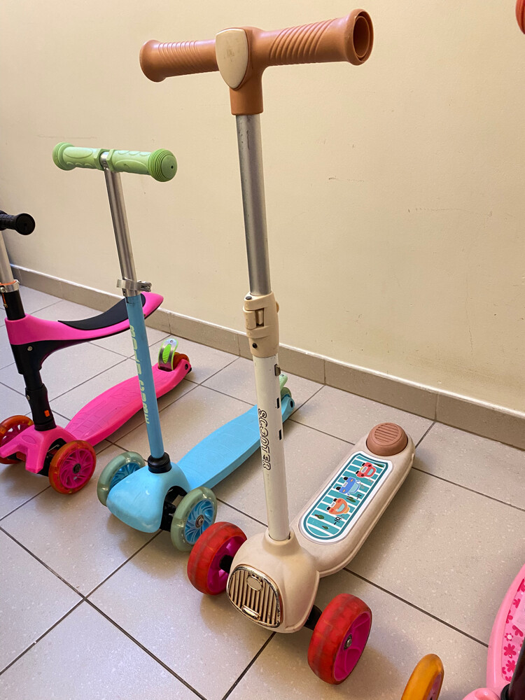 kids scooters lightening wheels - 2