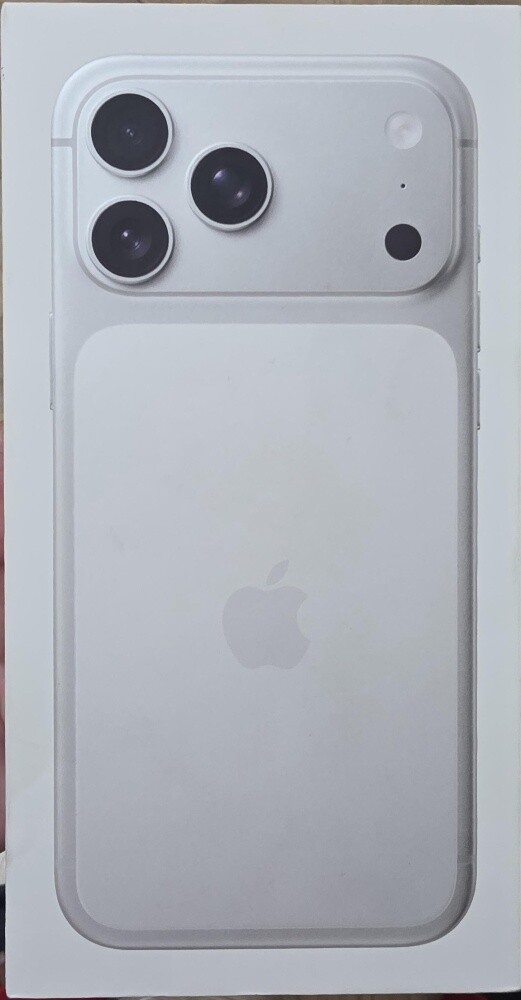 17 pro Max 256gb silver new - 1