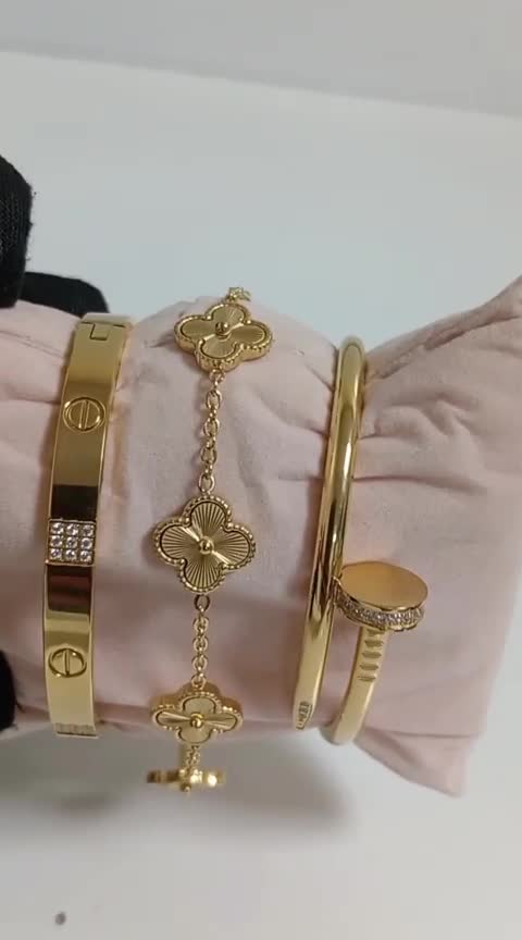 طقم اساور نسائيه - 1