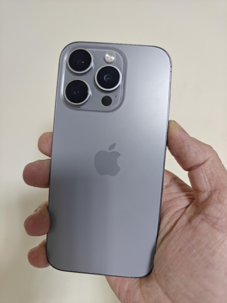 iphne 15 pro 256gb - 6