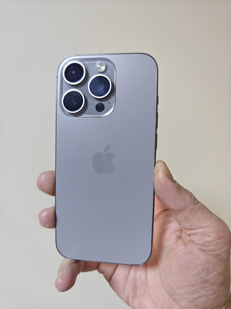 iphne 15 pro 256gb - 5