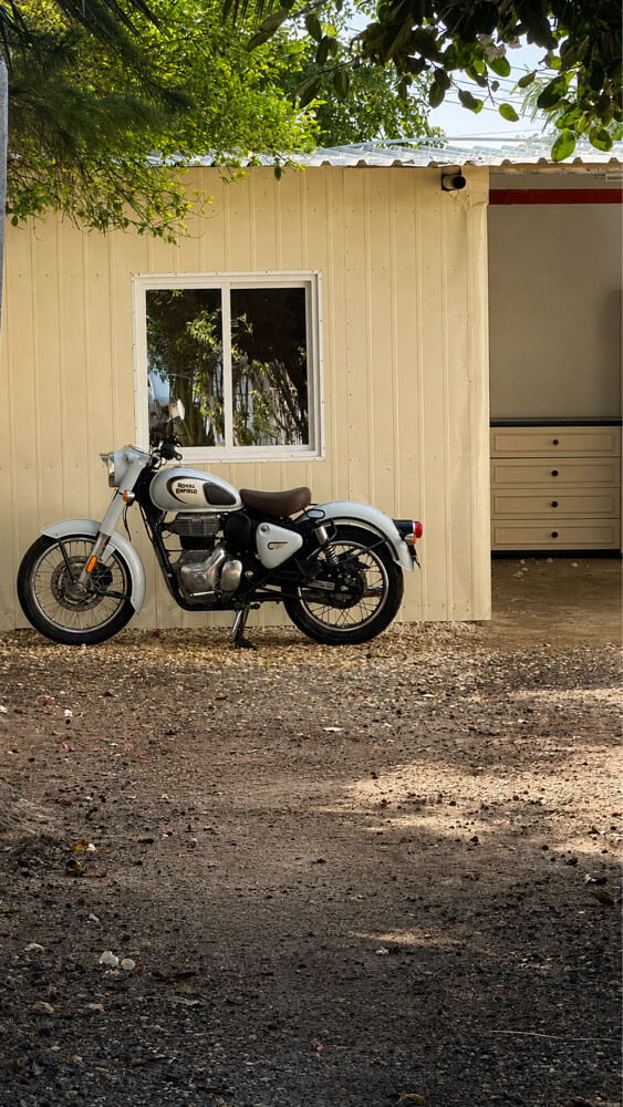 ROYAL ENFILD CLASSIC 350 - 1