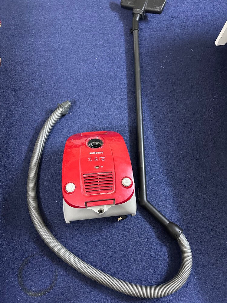 vacuum cleaner  - 2
