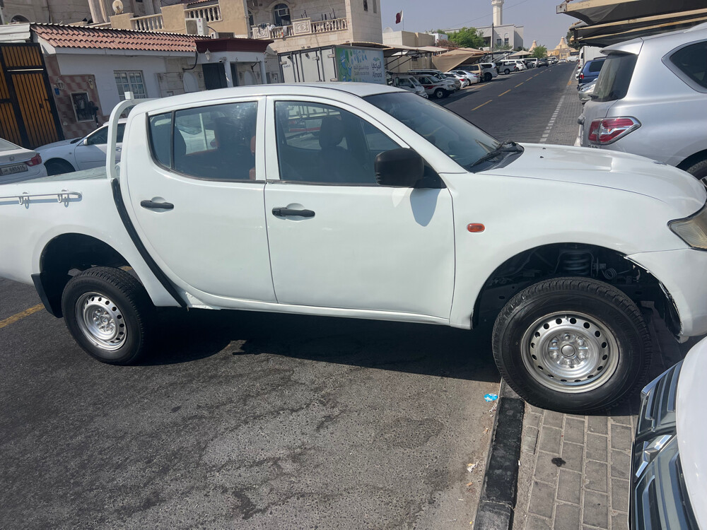 Mitsubishi L200 Model 2009 - 4