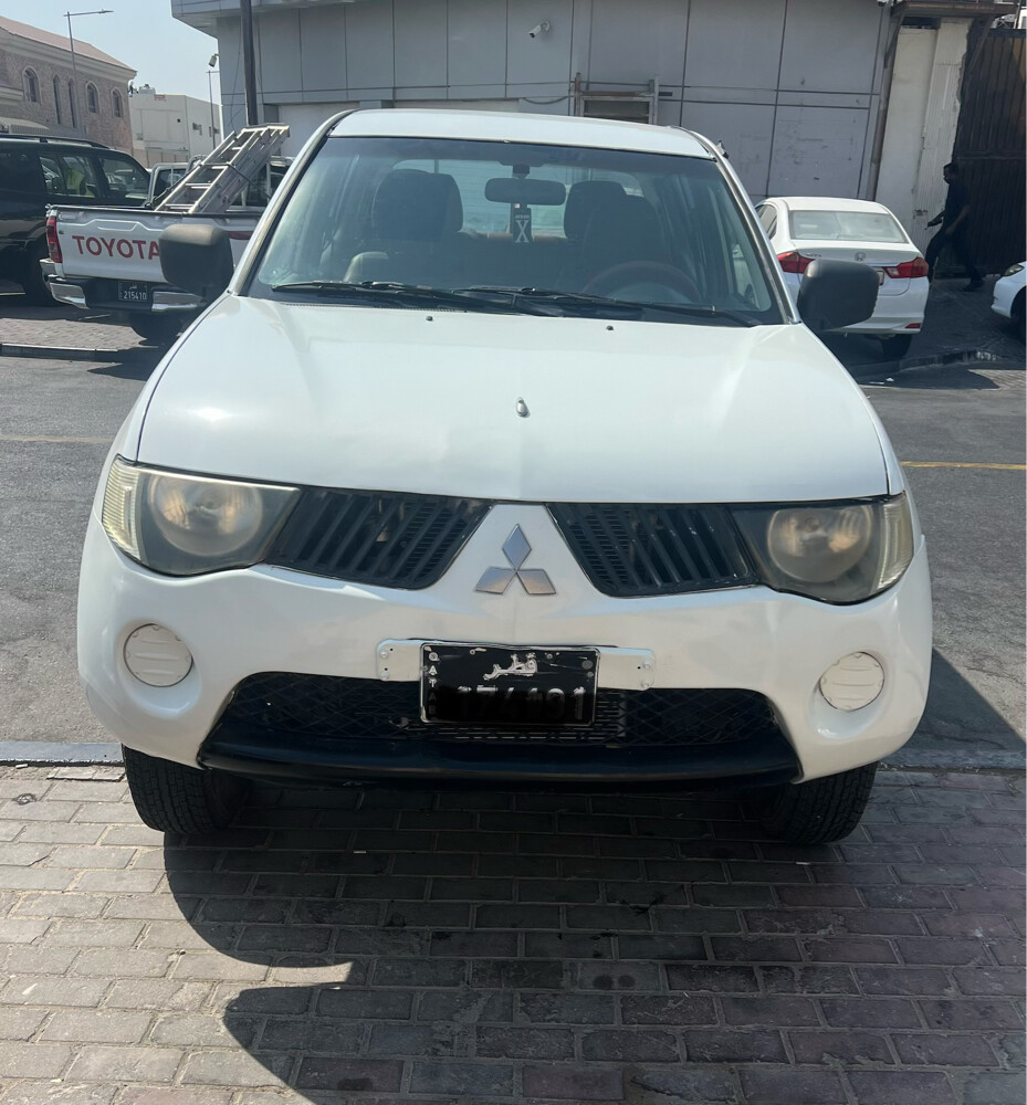 Mitsubishi L200 Model 2009 - 1