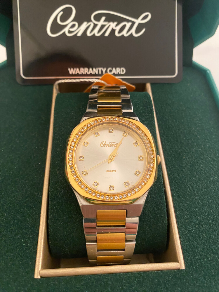 Central - Women's Quartz Watch - 2