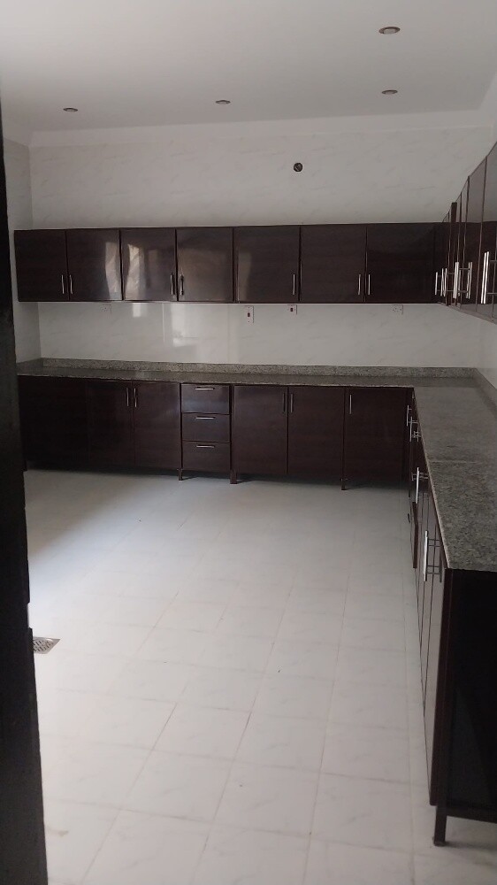 للايجار فيلا بام عبيرية الشمال - 5
