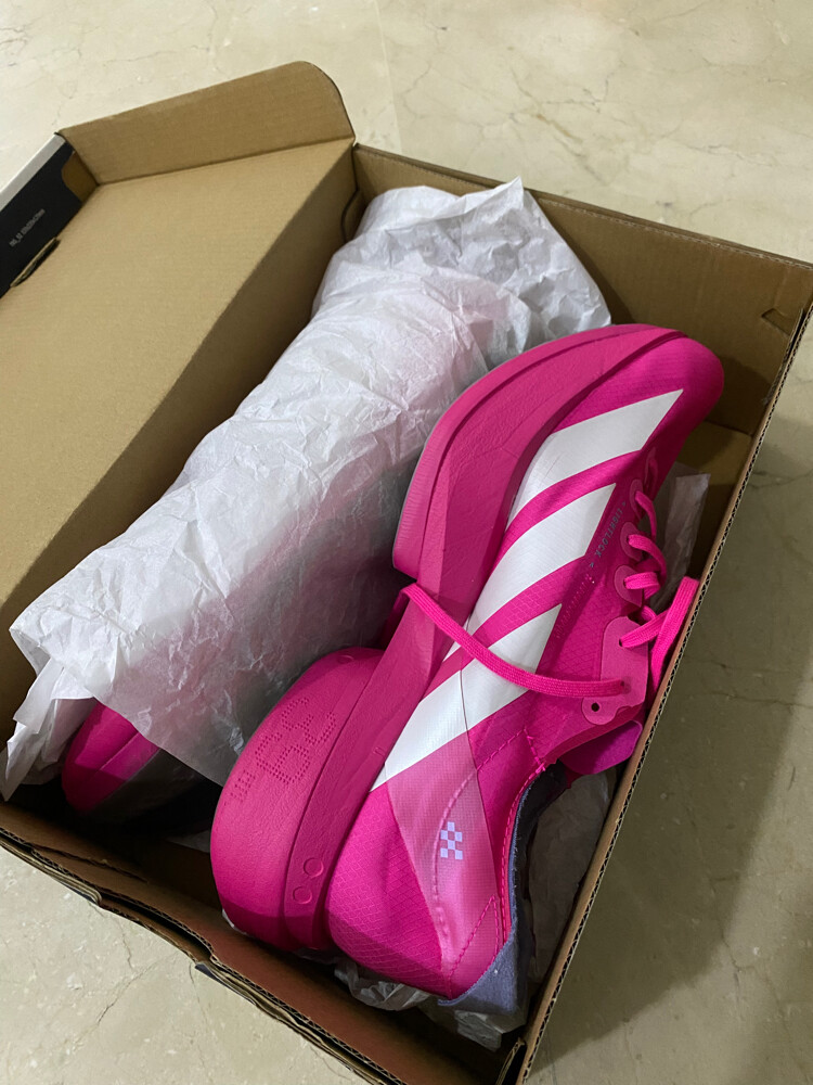 running shoes - 1