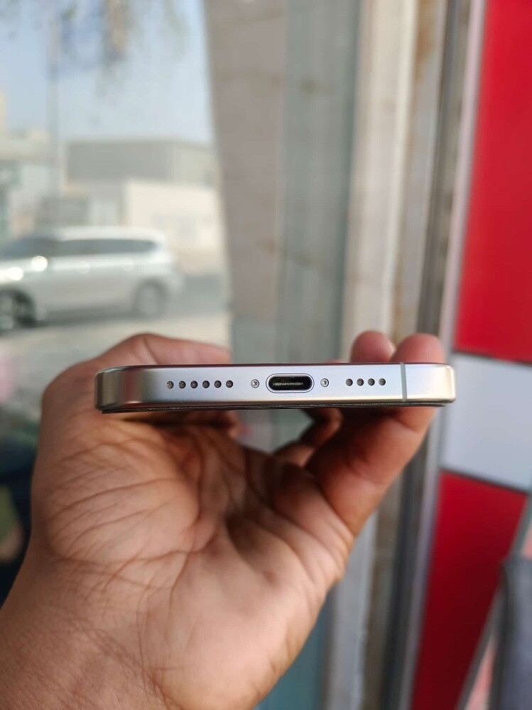 iphone 16 pro max - 3