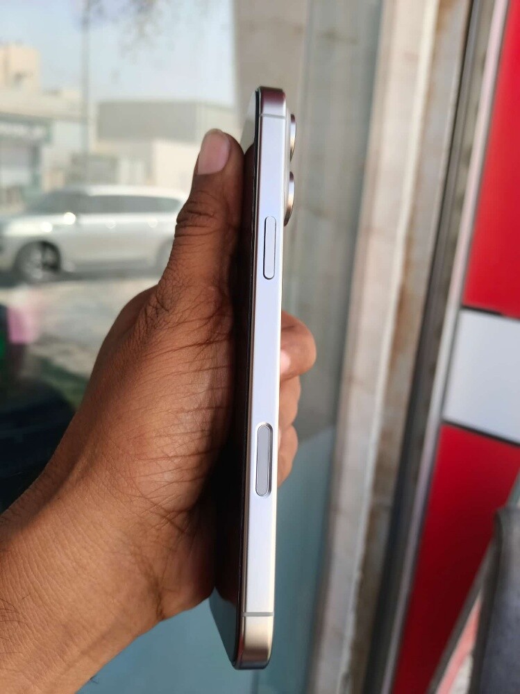 iphone 16 pro max - 4