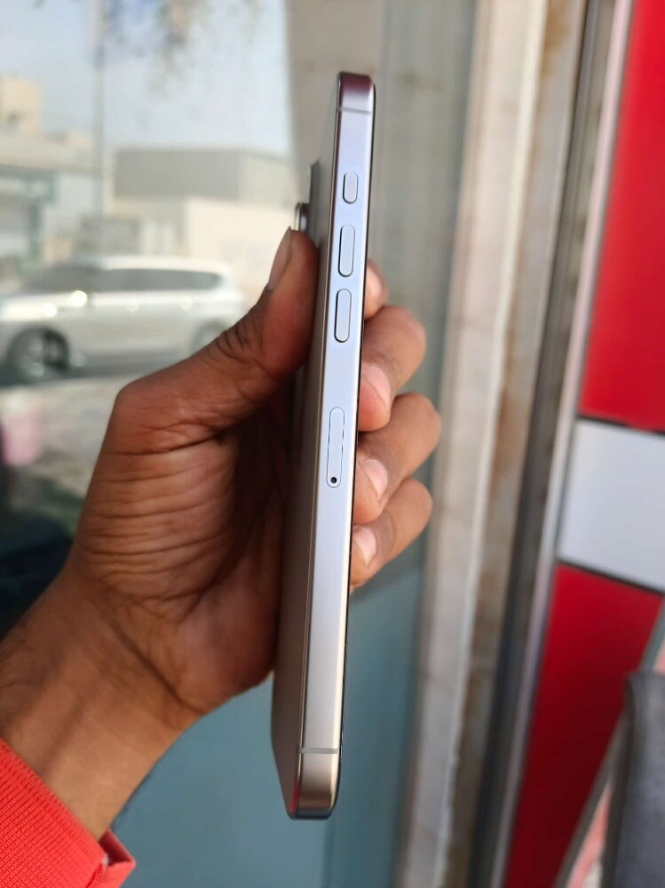 iphone 16 pro max - 5