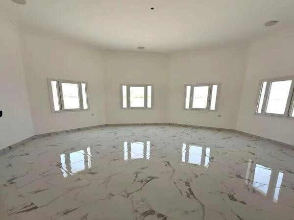5BR VILLA+POOL & YARDAL-JUMAYLIYAH - 2