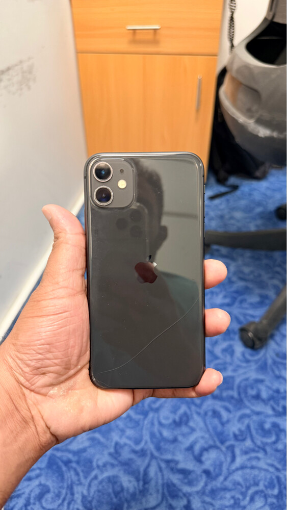 iPhone 11 for Sale – Black 128gb - 8