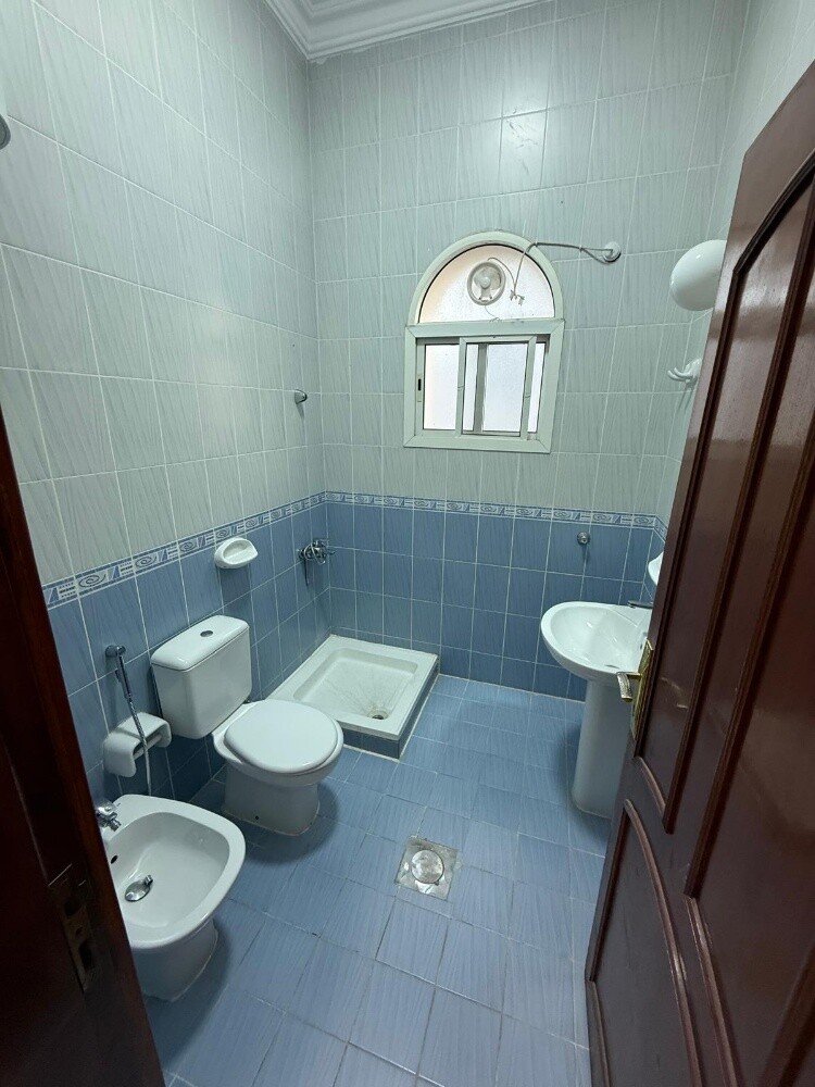 Villa for rent in Umm Qarn - 3