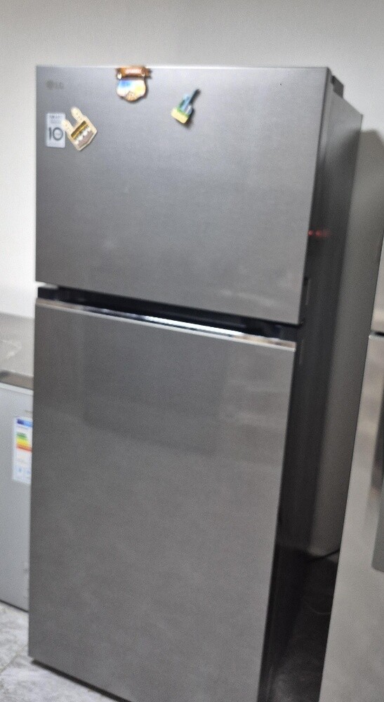 REFREGERATOR - 1
