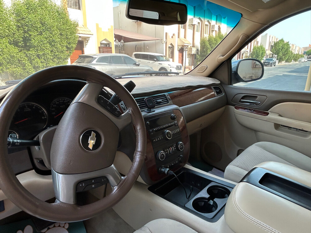 Chevrolet Tahoe 2013 | Urgent Sale - 4