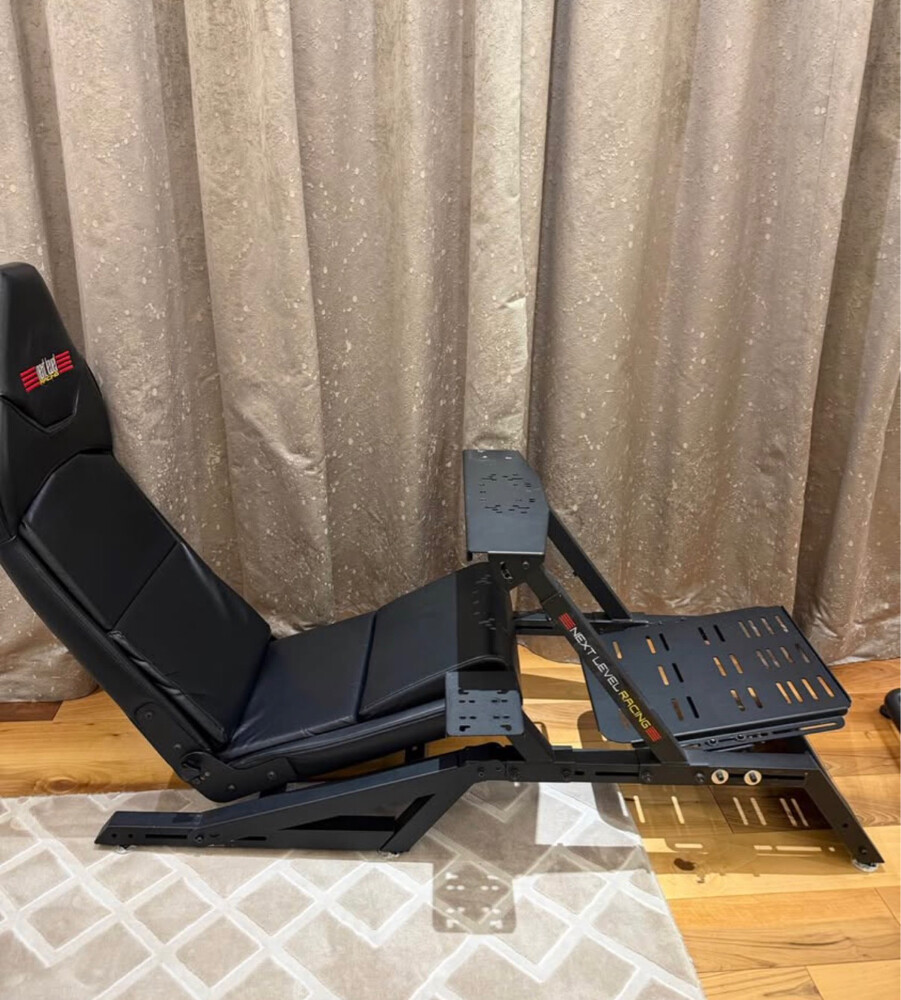 Next Level Racing F-GT Racing Cockp - 5