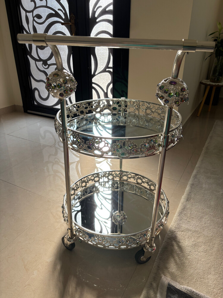 طاولة ضيافة متحركة - 2