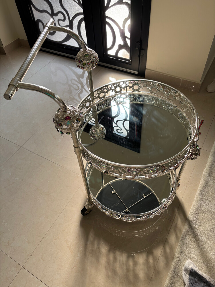 طاولة ضيافة متحركة - 1