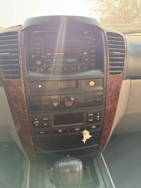 KIA SORENTO 2006 - 8