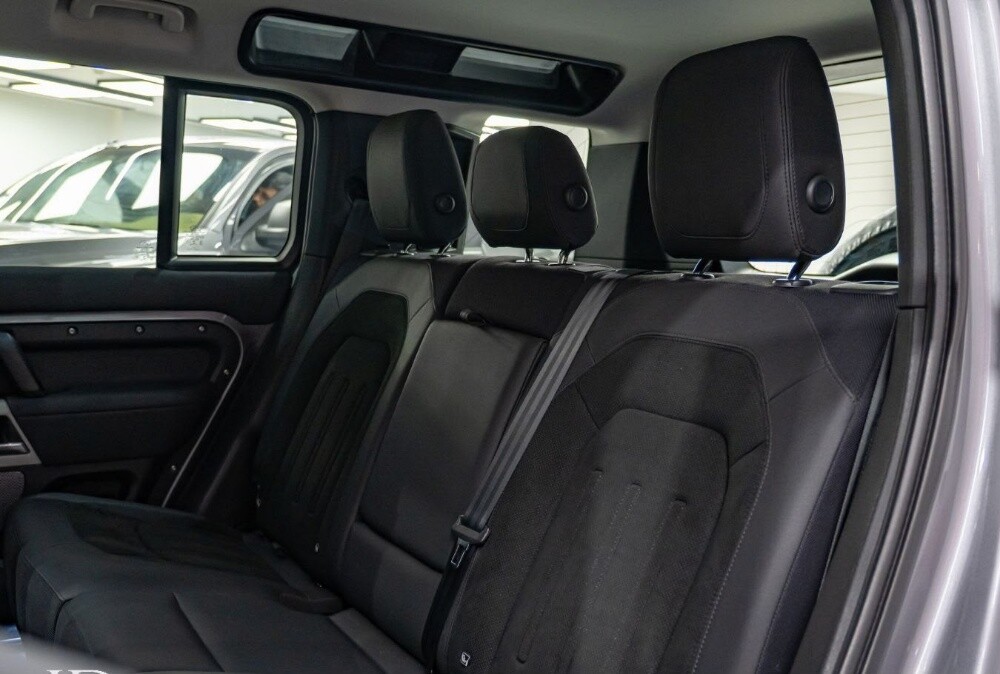 land rover defender 110 se - 3