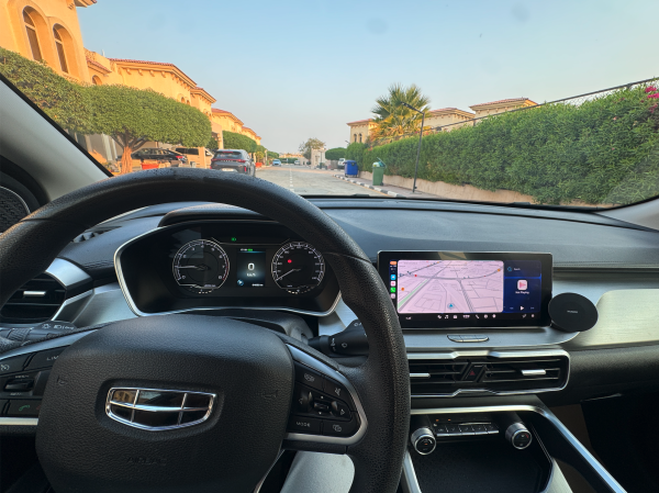 جيلي كولراي 2022 أبيض - 5