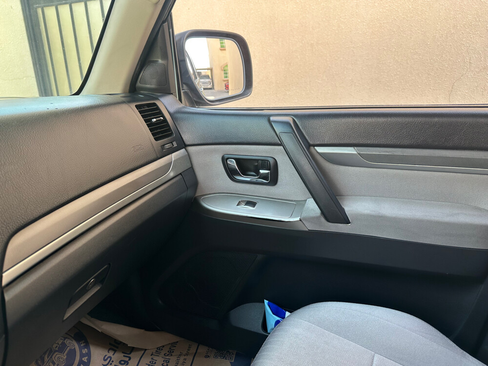 Pajero for sale in good condition - 9