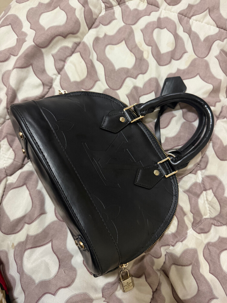 Louis Vuitton  - 2
