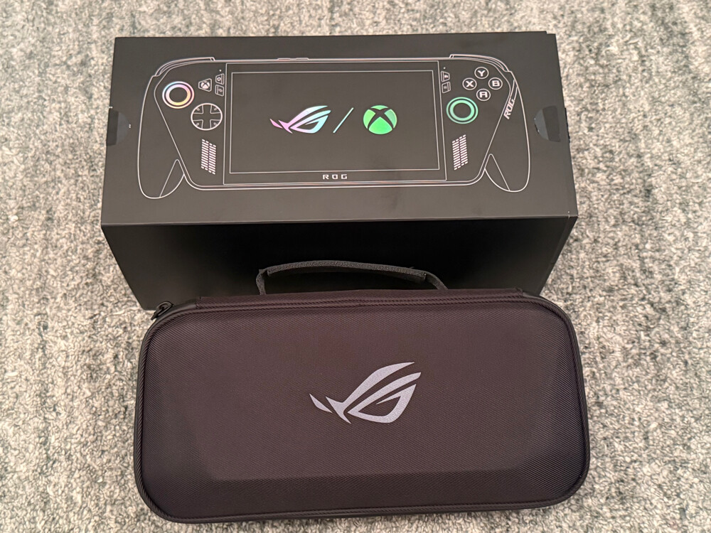 ROG Xbox Ally X + Official 2-in-1 P - 3