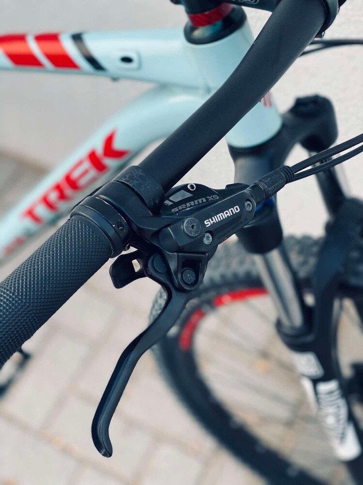 RUSH SALE - TREK X-CALIBER 8 - 5