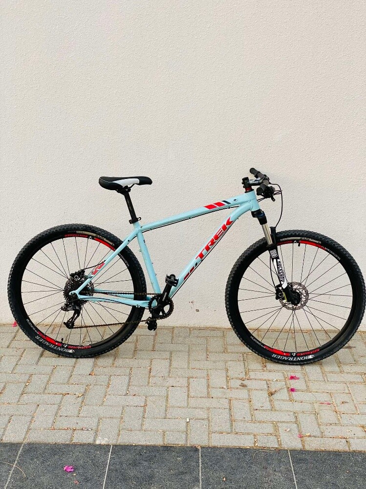 RUSH SALE - TREK X-CALIBER 8 - 2