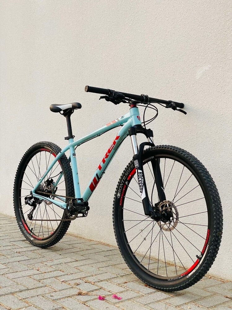 RUSH SALE - TREK X-CALIBER 8 - 1