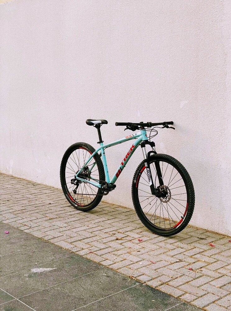 RUSH SALE - TREK X-CALIBER 8 - 4