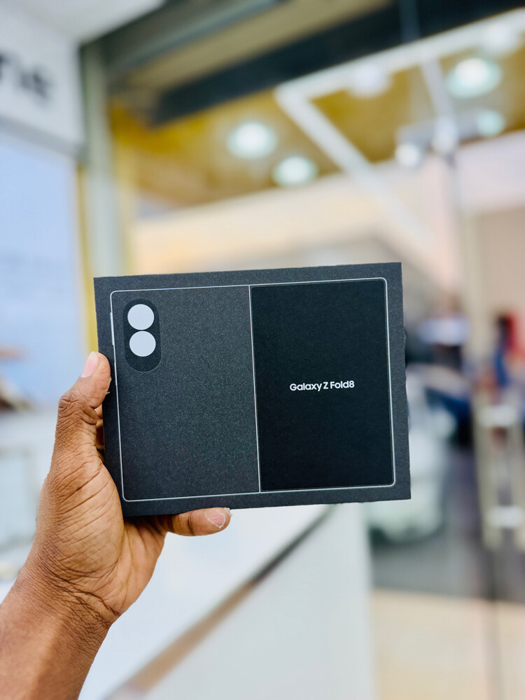 Samsung Galaxy Z Fold 8 - 3