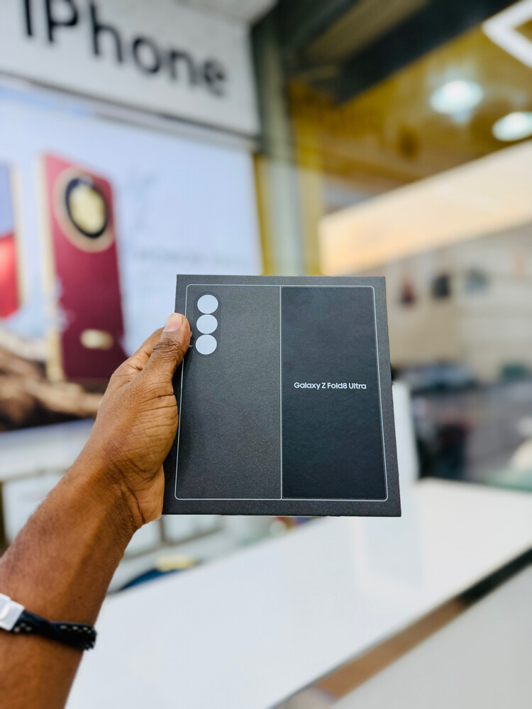 Samsung Galaxy Z Fold 8 Ultra - 3