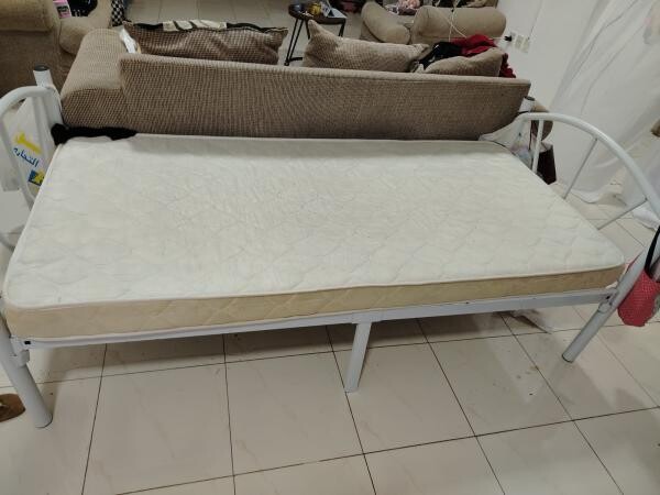 اغراض منزل بحالة ممتازة للبيع - 1