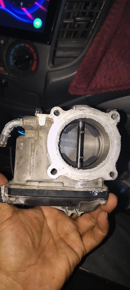 throttle body Mitsubishi L200 - 2