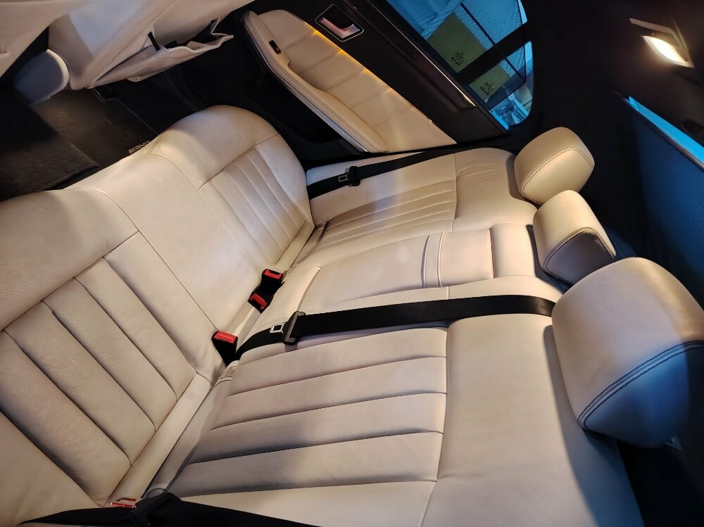 Mercedes Benz E300 - 7